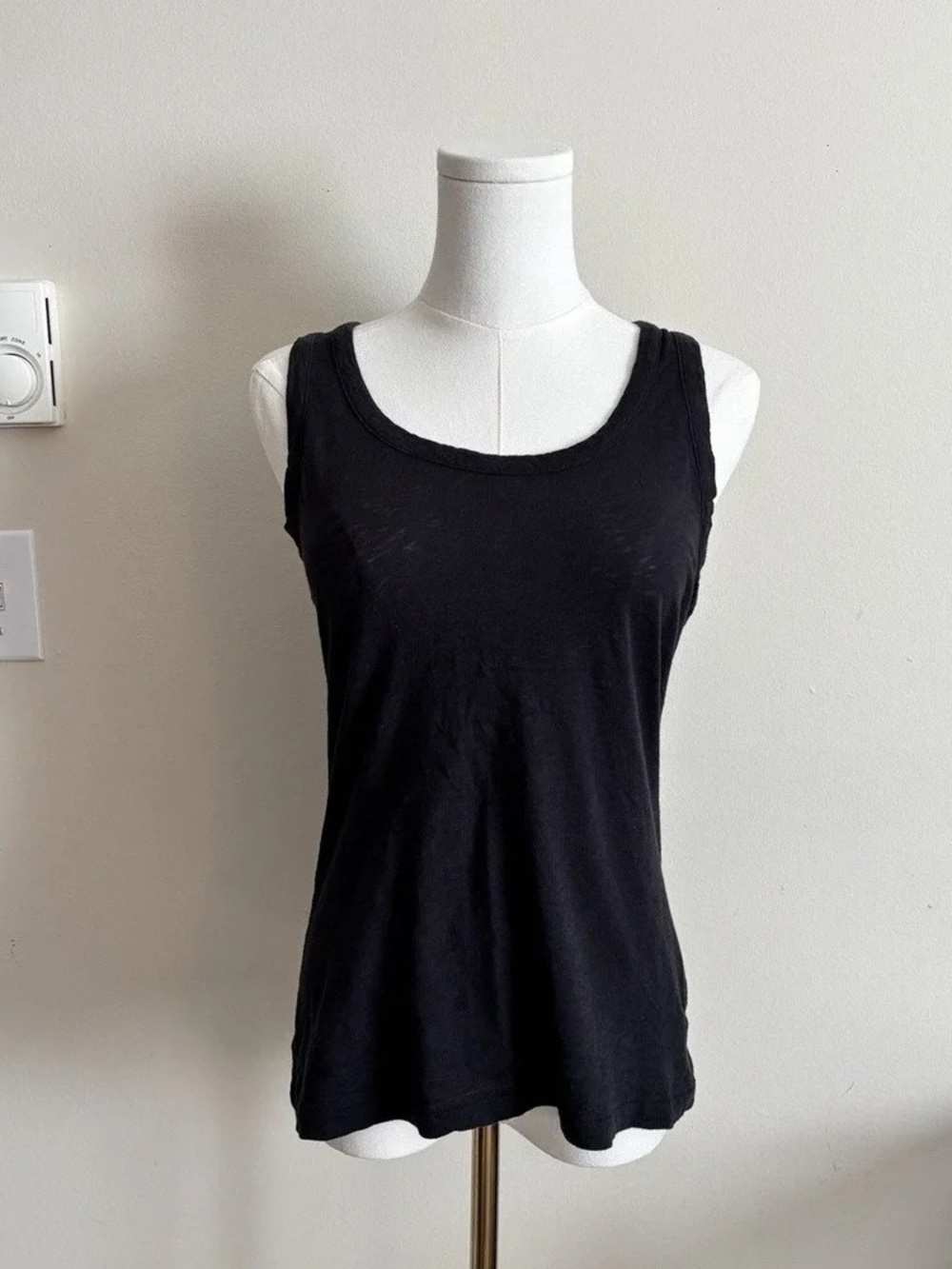 Black Women's Scoop Neck Tank Top